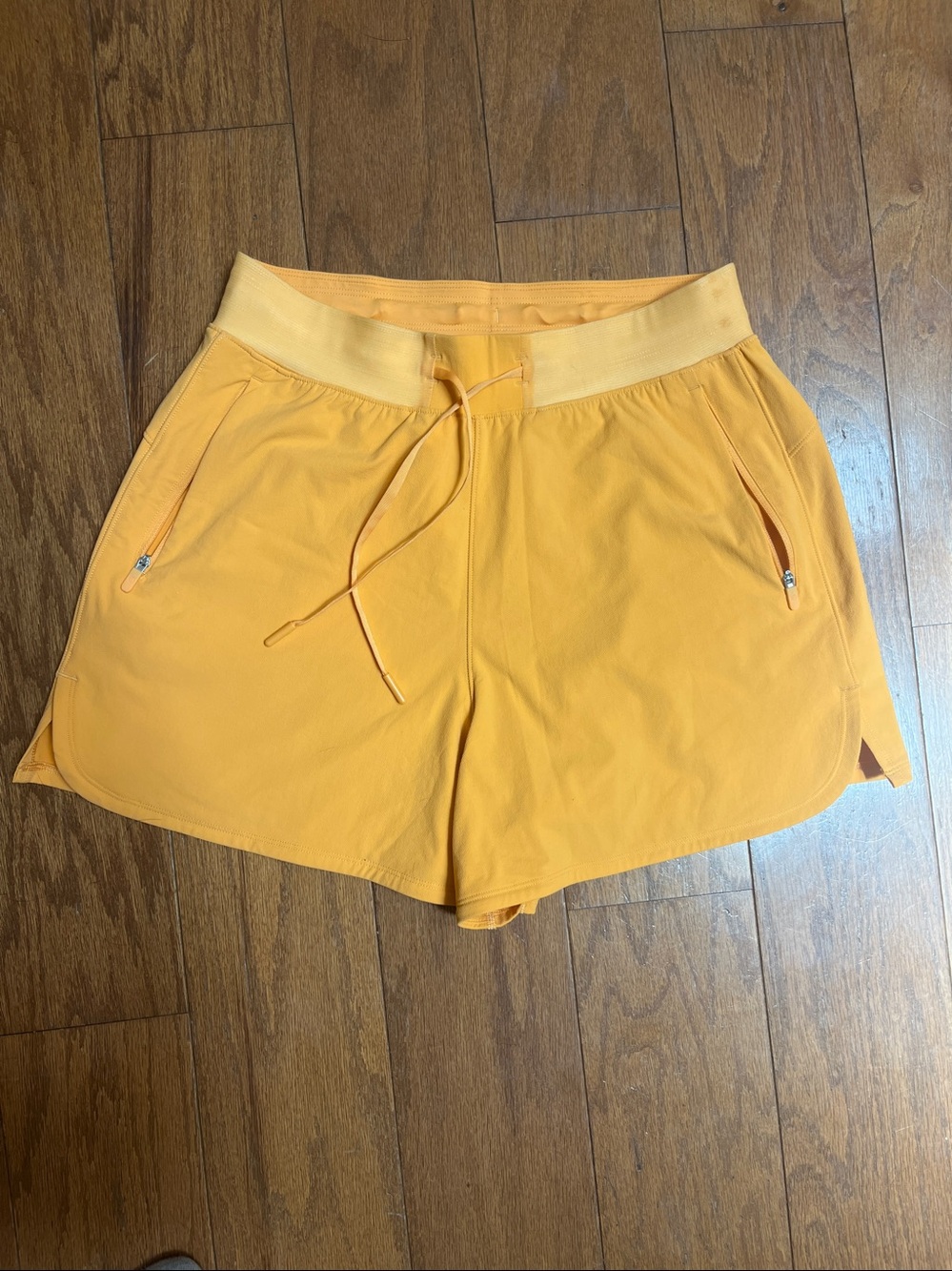 Lululemon license to train high rise shorts 4” length - Mango - Size 6